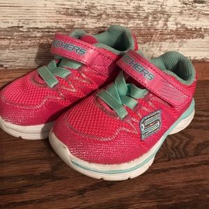 Skechers toddler shoes size 6 Pink sneaker